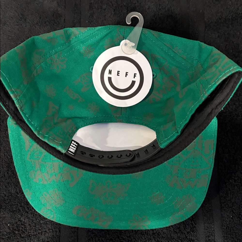Neff SnapBack Hat - Picture 5 of 12